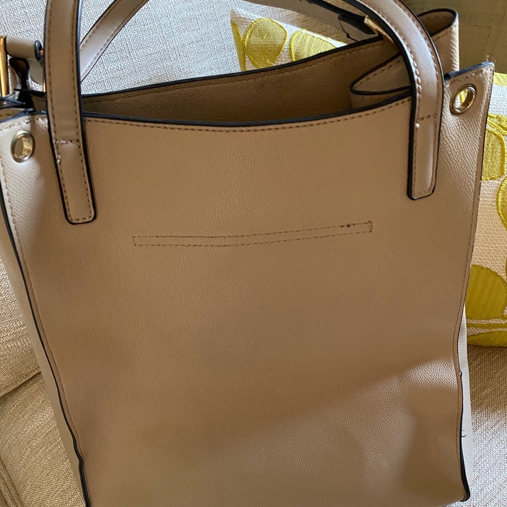Tan Purse - Picture 8 of 8